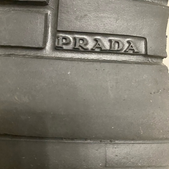 PRADA Patent leather wing tip brogue shoes. - Picture 4 of 6